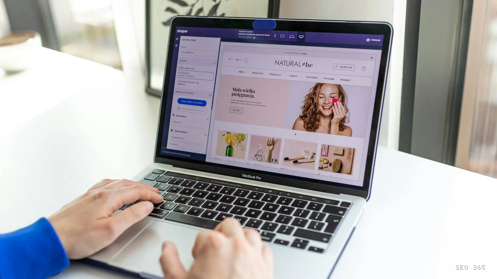 Administrator configurează magazinul online pentru interacțiuni cu agenți AI prin WebMCP
