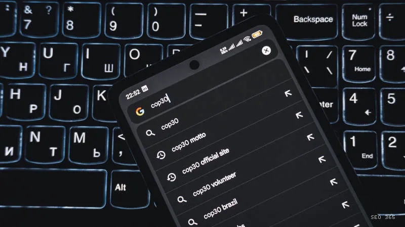 Rezultate Google pe smartphone după schimbarea politicii privind abuzul de reputație în SEE